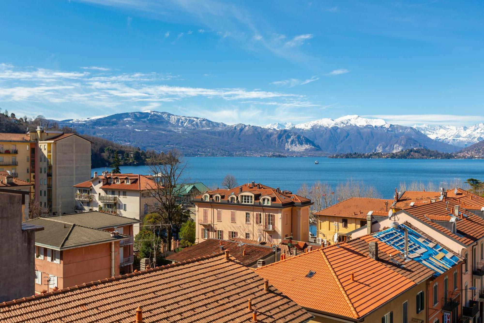 Appartamento Il Golfo Lake View - Happy Rentals Laveno-Mombello Extérieur photo