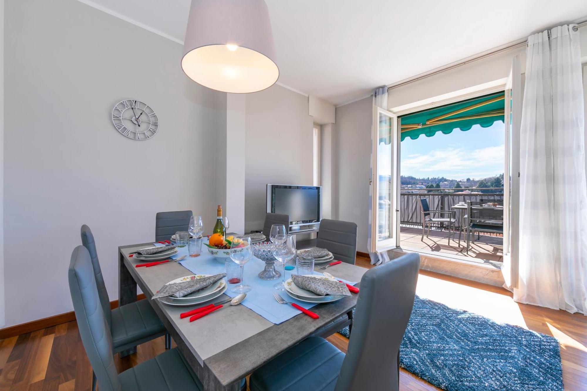 Appartamento Il Golfo Lake View - Happy Rentals Laveno-Mombello Extérieur photo